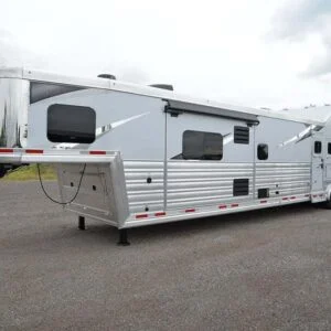 4-horse-horse-trailers-for-sale