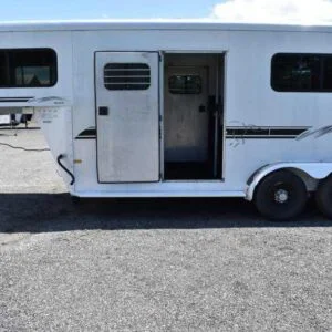 2000-sundowner-horse-trailers