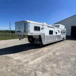 2016-platinum-livestock-trailers